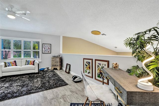 6204 NW 78th Ct, Parkland, FL 33067