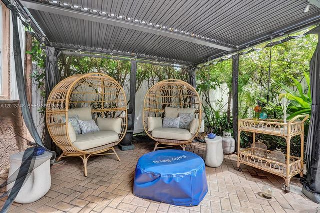 6204 NW 78th Ct, Parkland, FL 33067