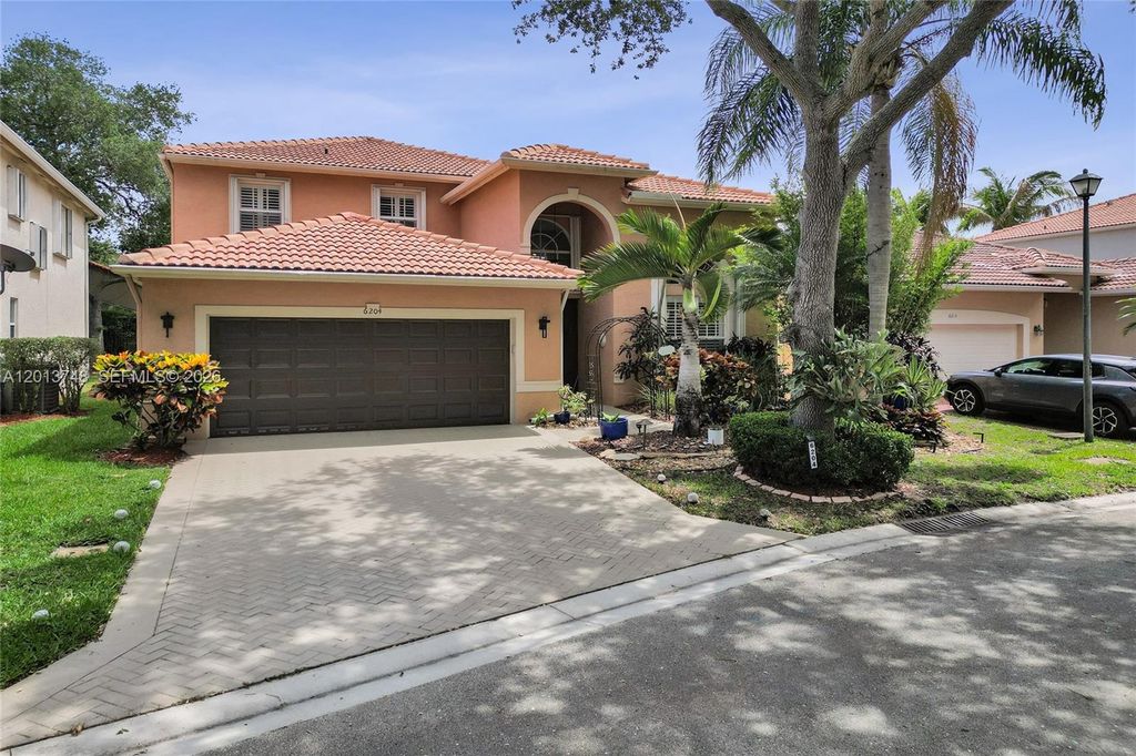 6204 NW 78th Ct, Parkland, FL 33067