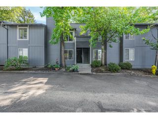 650 Sw MEADOW Dr 218, Beaverton, OR 97006