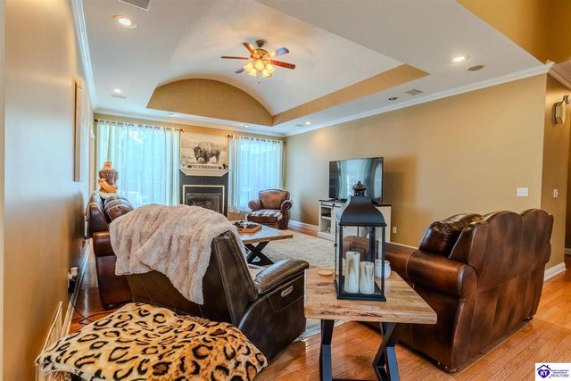 260 Villa Ray Drive, Radcliff, KY 40160