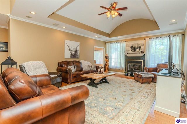 260 Villa Ray Drive, Radcliff, KY 40160
