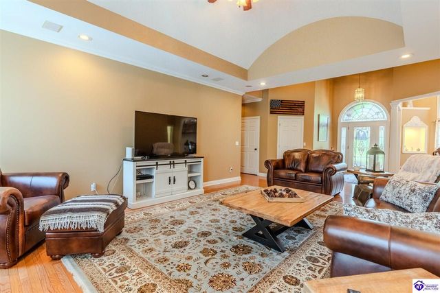 260 Villa Ray Drive, Radcliff, KY 40160