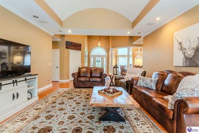 260 Villa Ray Drive, Radcliff, KY 40160