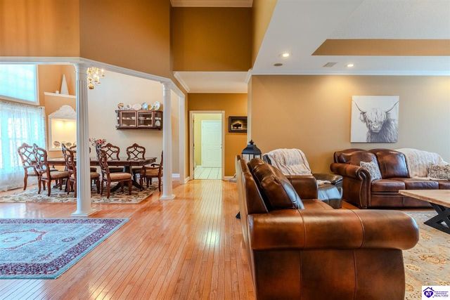 260 Villa Ray Drive, Radcliff, KY 40160