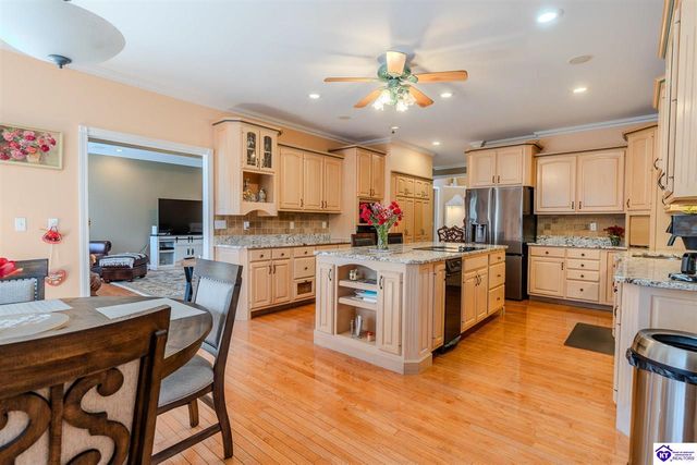 260 Villa Ray Drive, Radcliff, KY 40160