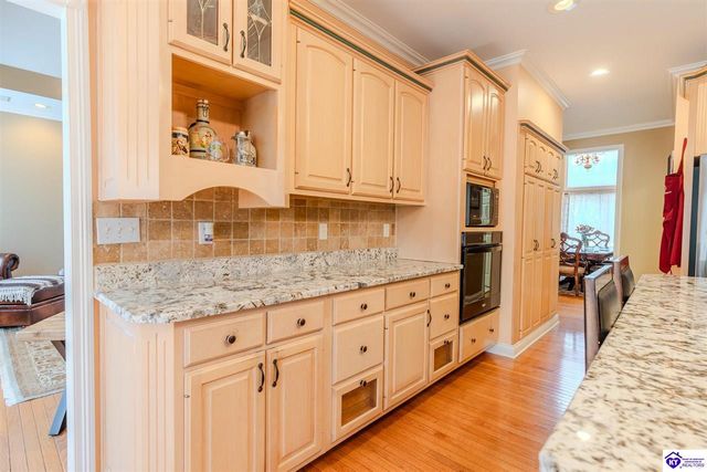 260 Villa Ray Drive, Radcliff, KY 40160