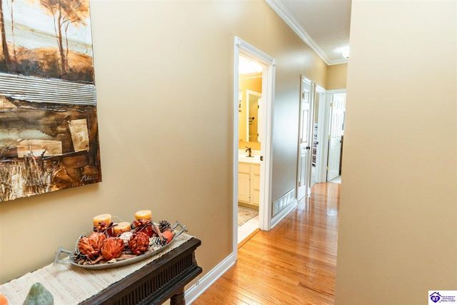260 Villa Ray Drive, Radcliff, KY 40160