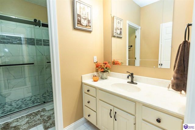 260 Villa Ray Drive, Radcliff, KY 40160