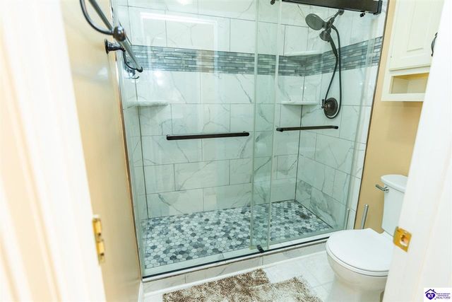 260 Villa Ray Drive, Radcliff, KY 40160