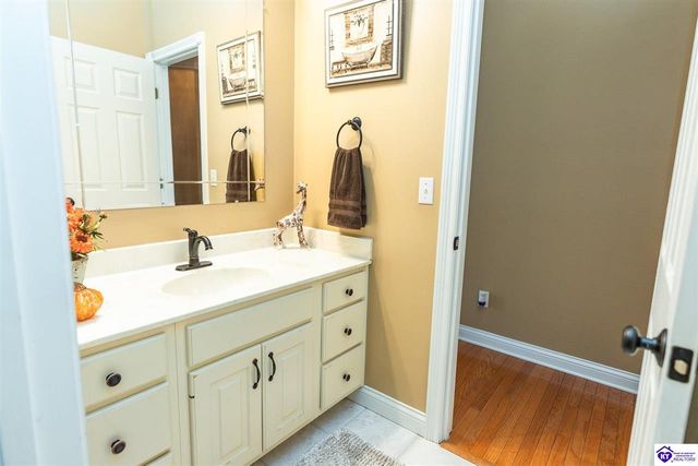 260 Villa Ray Drive, Radcliff, KY 40160