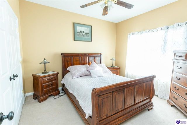 260 Villa Ray Drive, Radcliff, KY 40160
