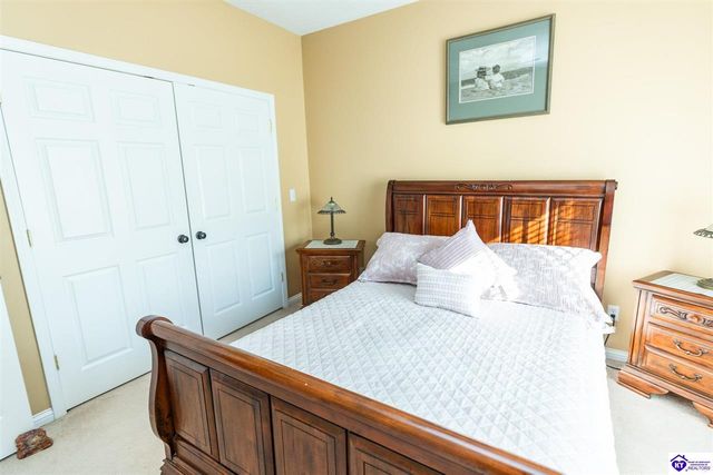 260 Villa Ray Drive, Radcliff, KY 40160