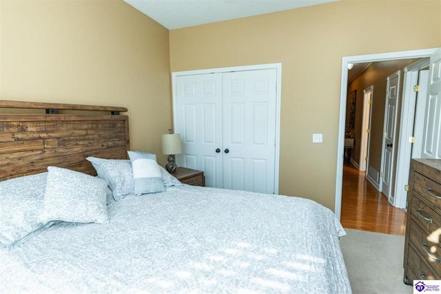 260 Villa Ray Drive, Radcliff, KY 40160