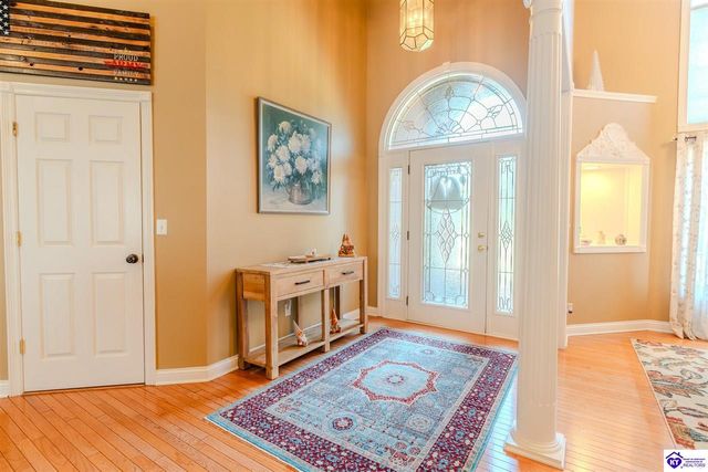 260 Villa Ray Drive, Radcliff, KY 40160