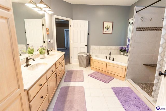 260 Villa Ray Drive, Radcliff, KY 40160