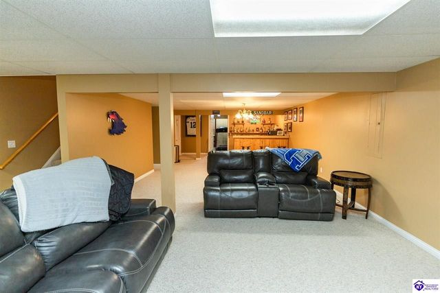 260 Villa Ray Drive, Radcliff, KY 40160