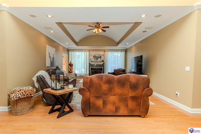260 Villa Ray Drive, Radcliff, KY 40160