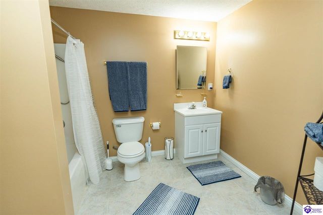 260 Villa Ray Drive, Radcliff, KY 40160