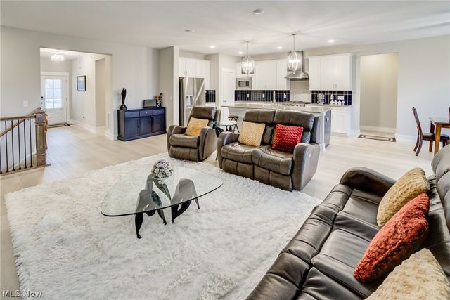 2848 Galway Drive, Brunswick Hills, OH 44212