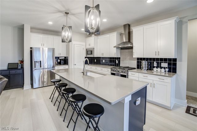 2848 Galway Drive, Brunswick Hills, OH 44212