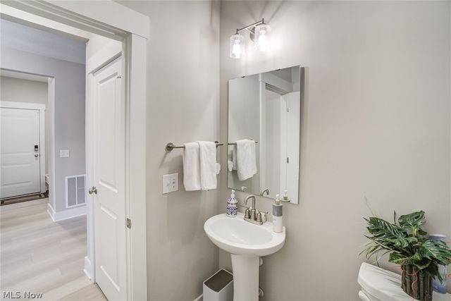 2848 Galway Drive, Brunswick Hills, OH 44212