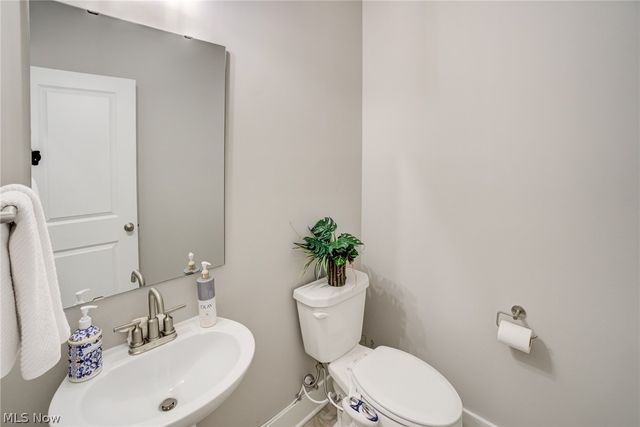 2848 Galway Drive, Brunswick Hills, OH 44212