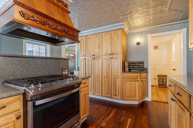 8 Park Avenue, Saco, ME 04072