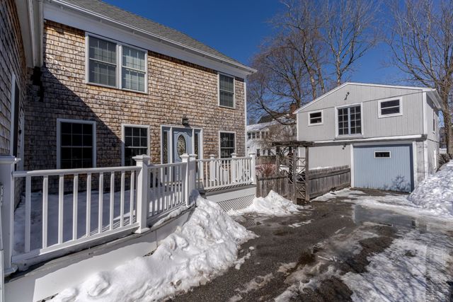 8 Park Avenue, Saco, ME 04072