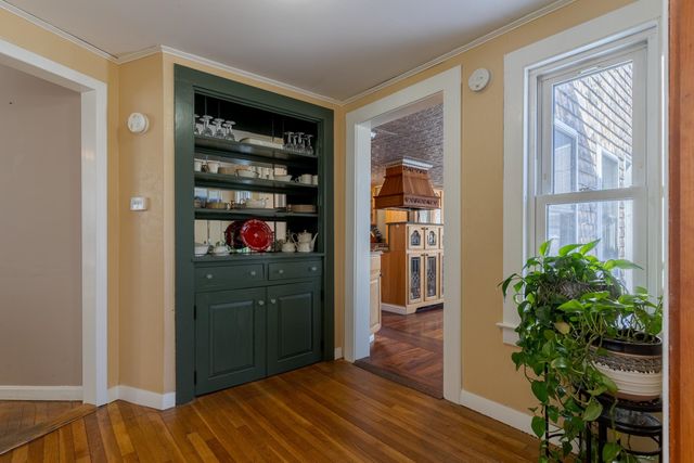 8 Park Avenue, Saco, ME 04072