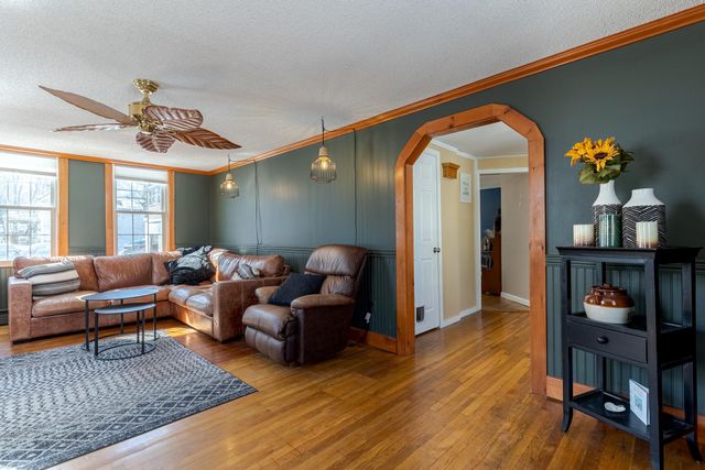 8 Park Avenue, Saco, ME 04072