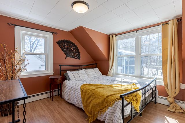 8 Park Avenue, Saco, ME 04072