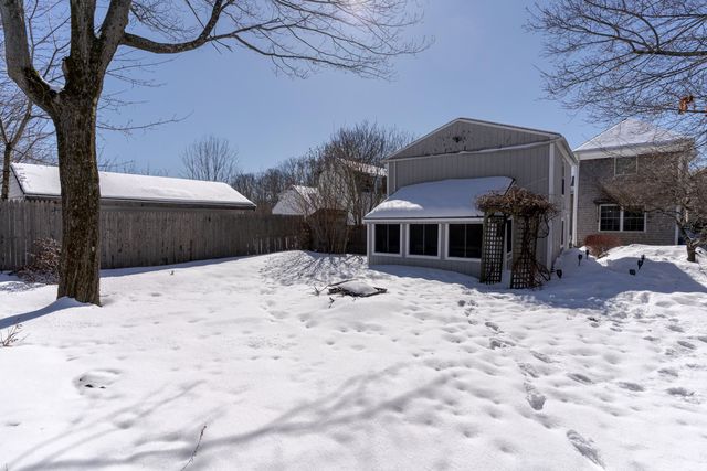 8 Park Avenue, Saco, ME 04072