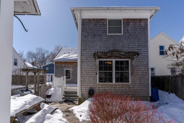 8 Park Avenue, Saco, ME 04072