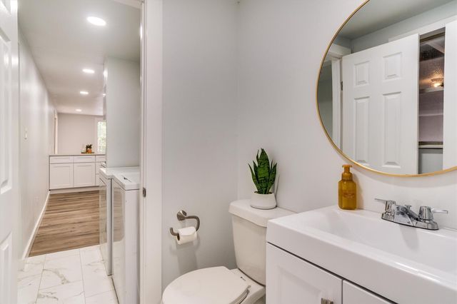 1405 E Main ST, Round Rock, TX 78664