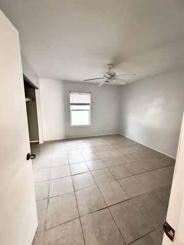 410 SW Kentwood Road, Port St. Lucie, Port St Lucie, FL 34953