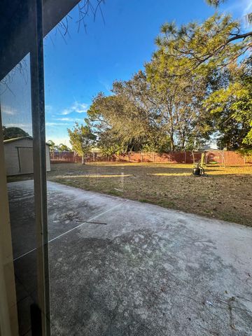 410 SW Kentwood Road, Port St. Lucie, Port St Lucie, FL 34953