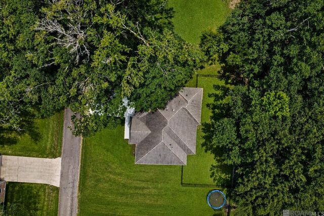 195 St Louis St, Denham Springs, LA 70726