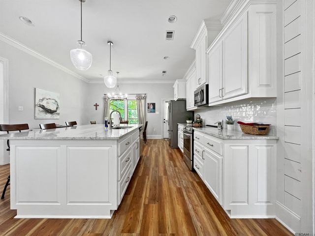 195 St Louis St, Denham Springs, LA 70726