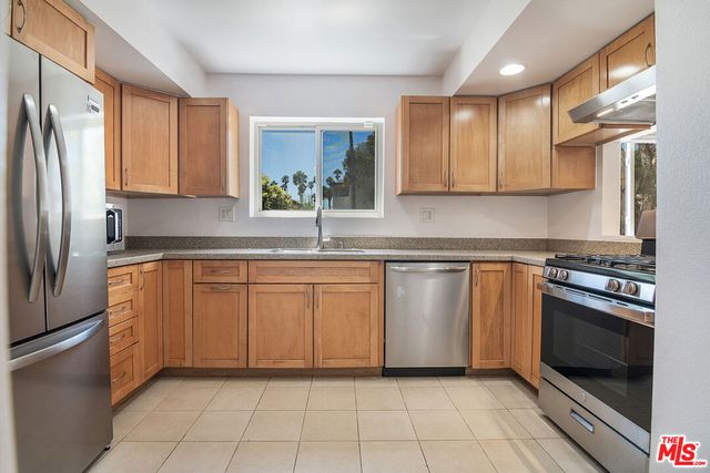 901 5th Street A, Santa Monica, CA 90403