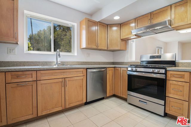 901 5th Street A, Santa Monica, CA 90403