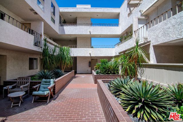 901 5th Street A, Santa Monica, CA 90403
