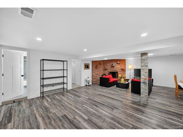 90 Ammons St, Lakewood, CO 80226