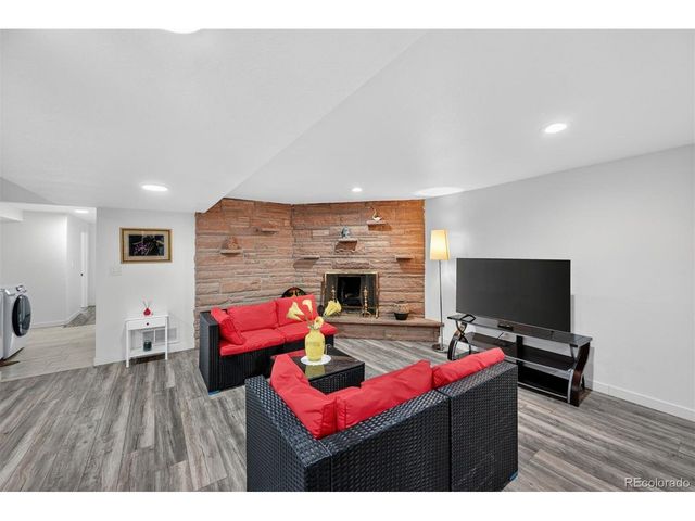 90 Ammons St, Lakewood, CO 80226