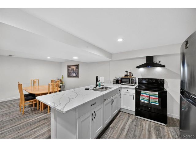 90 Ammons St, Lakewood, CO 80226