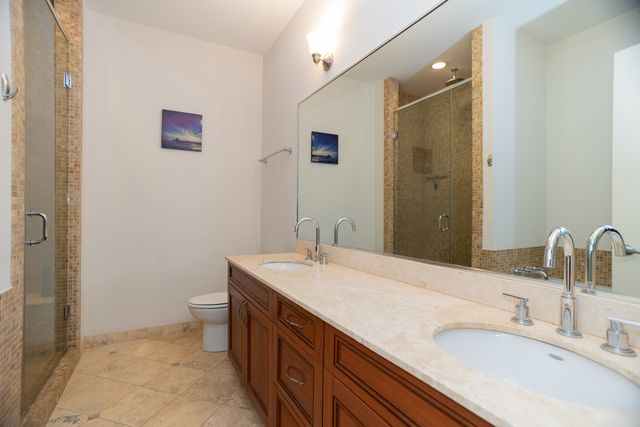 711 W GRAND Avenue 402, Chicago, IL 60654