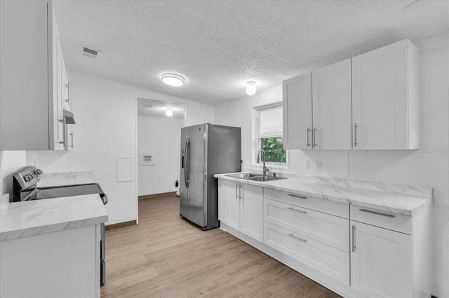 2520 SUNSET DRIVE, Haines City, FL 33844
