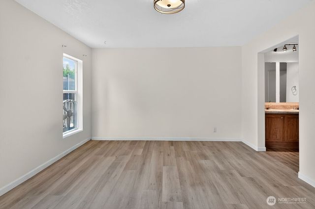 30 Sandstone Place, Port Angeles, WA 98362