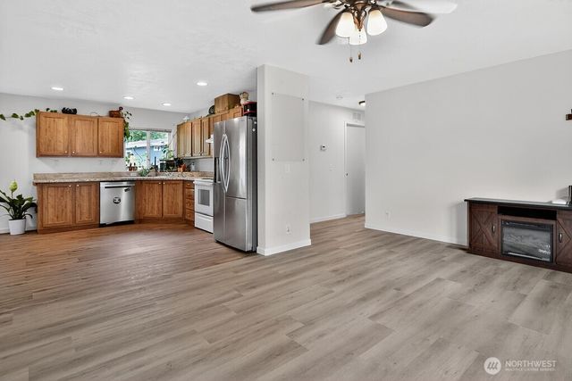 30 Sandstone Place, Port Angeles, WA 98362