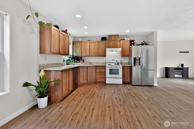 30 Sandstone Place, Port Angeles, WA 98362